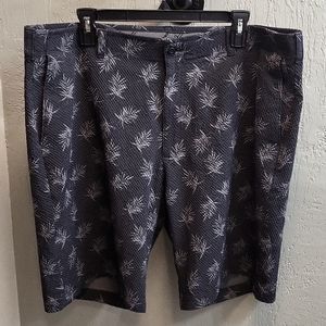 Ben Hogan Textured Golf Shorts with Palms